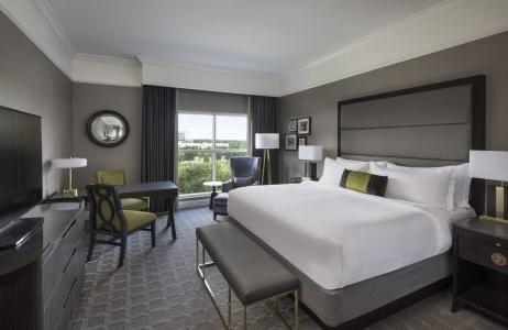 Luxury Grand Deluxe King Hotel Room at The Ballantyne, A Luxury Collection Hotel, Charlotte North Carolina | Luxury Hotel | Luxury Resort | Spa | Golf | Dining | Weddings | Meetings